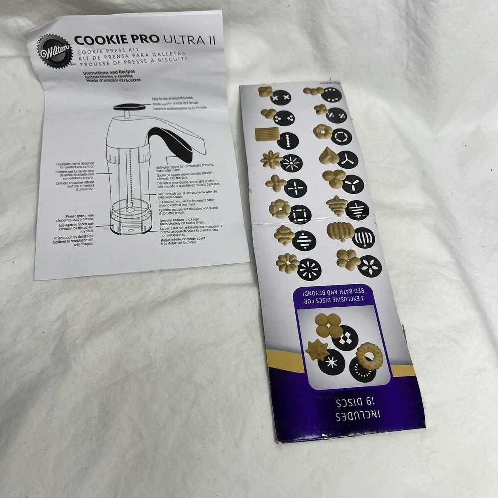 Wilton Cookie Pro Ultra II Cookie Press – Complete w/ 19 Discs & Instructions